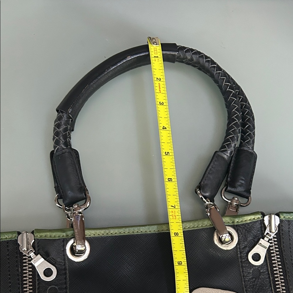 AMAZING 💚🖤  Black and Green Leather Tote with Dog Design! MINT CONDITION‼️ - Picture 15 of 16